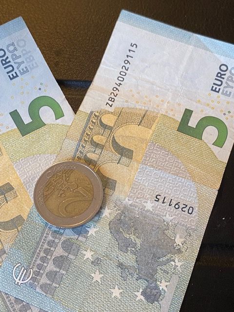 12 Euro